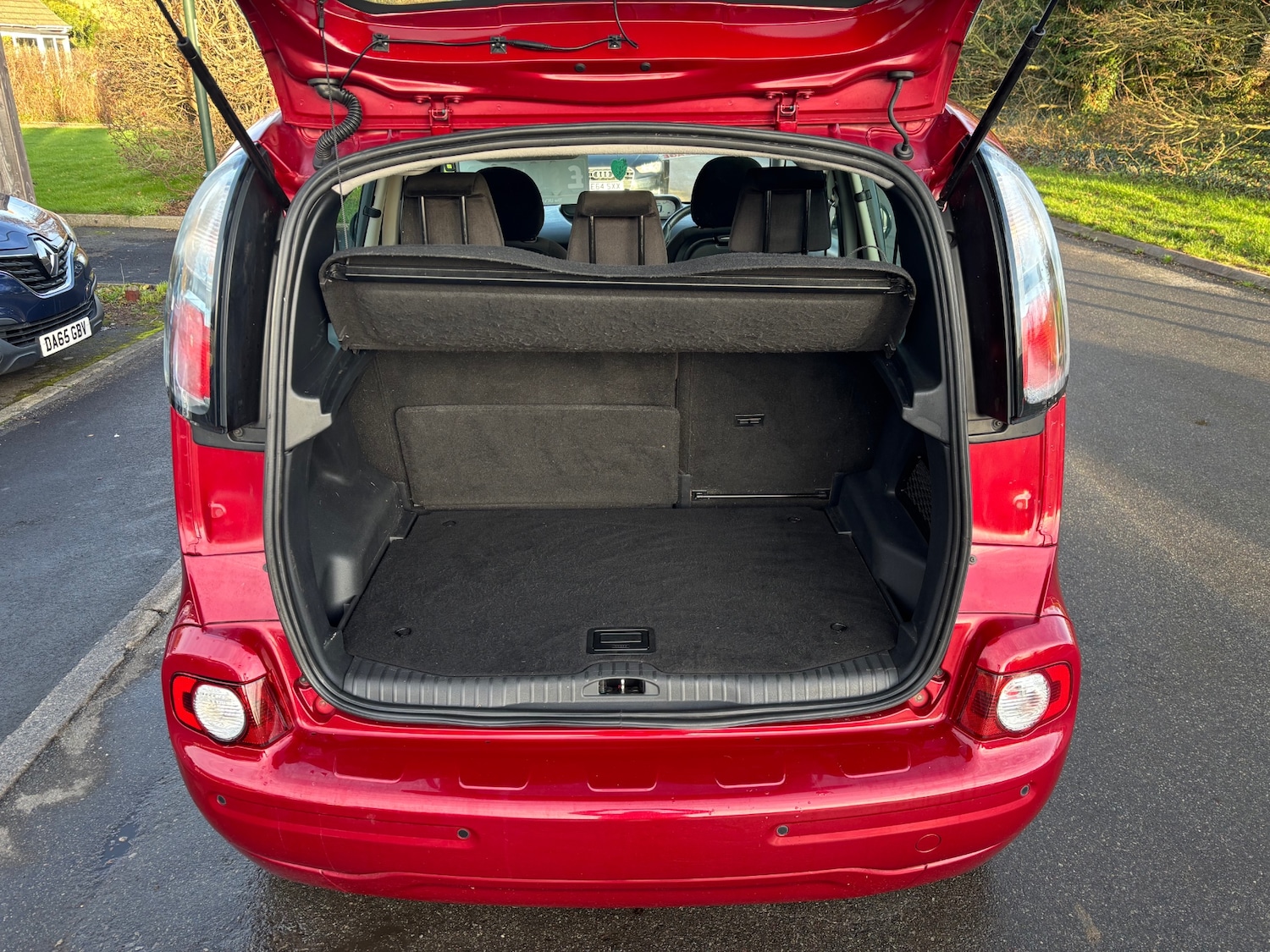 Used Citroen C3 Picasso 2010 for sale - 77086486: Photo 17