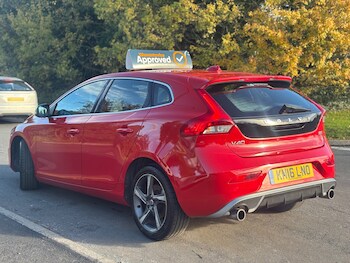 Used Volvo V40 2016 for sale - 76369458: Photo