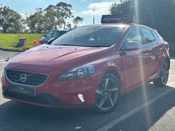 Used Volvo V40 2016 for sale - 76120467: Photo