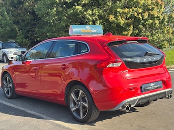 Used Volvo V40 2016 for sale - 76120467: Photo