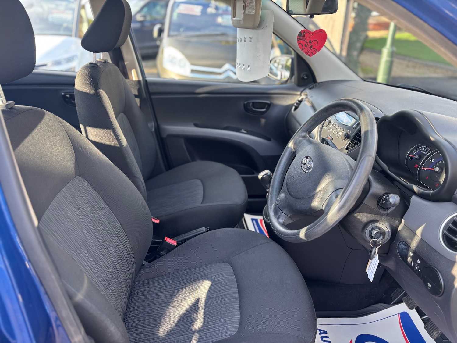 Used Hyundai i10 2013 for sale - 77575446: Photo 9