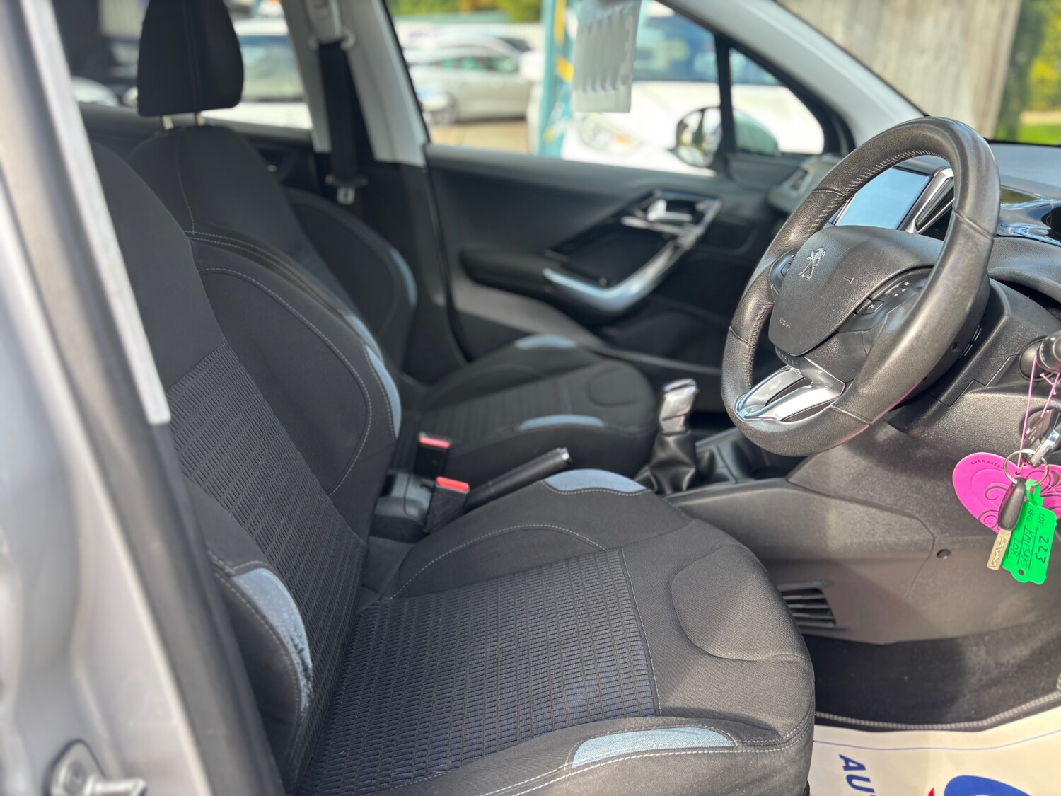 Used Peugeot 208 2013 for sale - 76369425: Photo 9