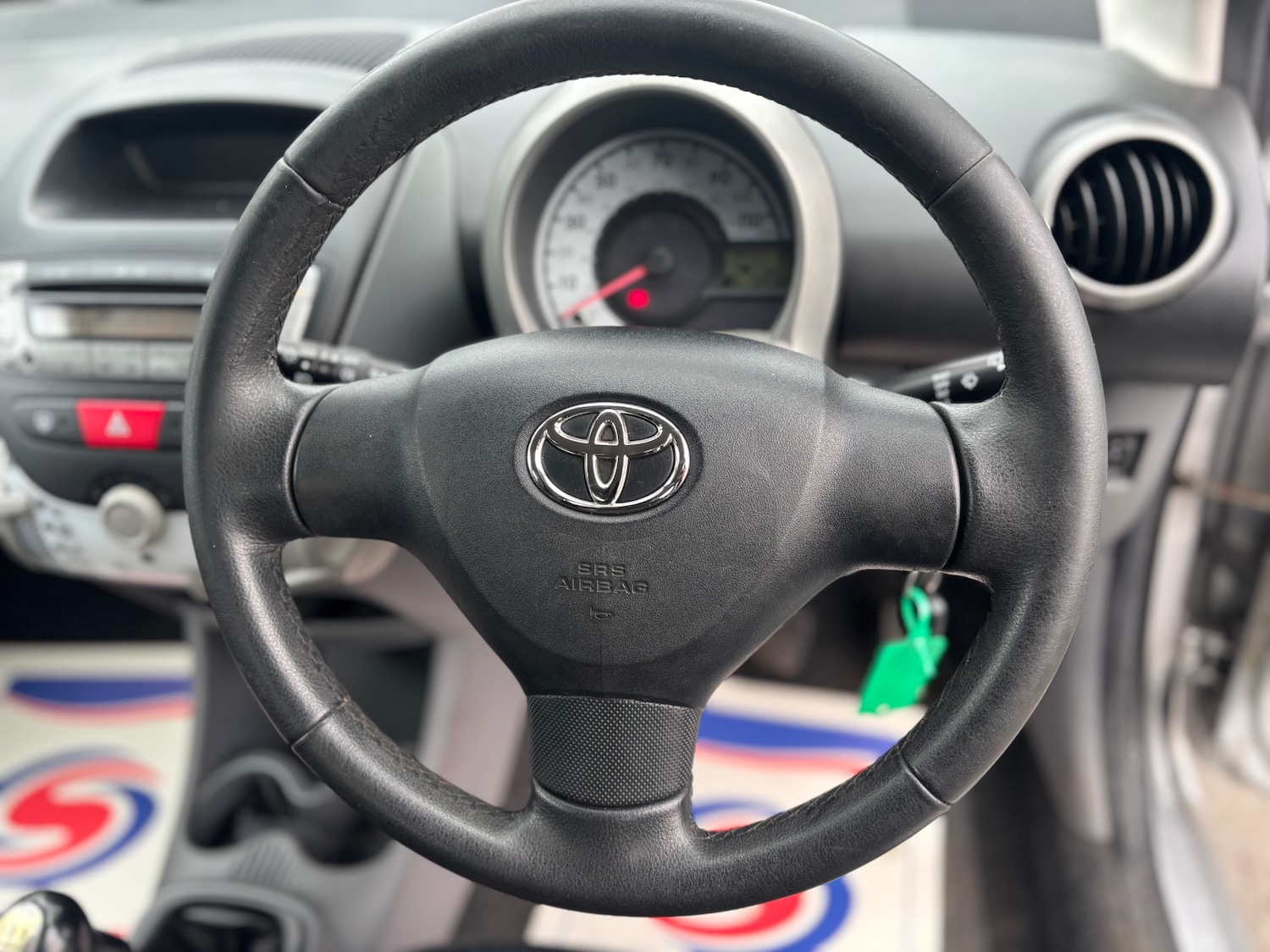 Used Toyota AYGO 2011 for sale - 77399277: Photo 10