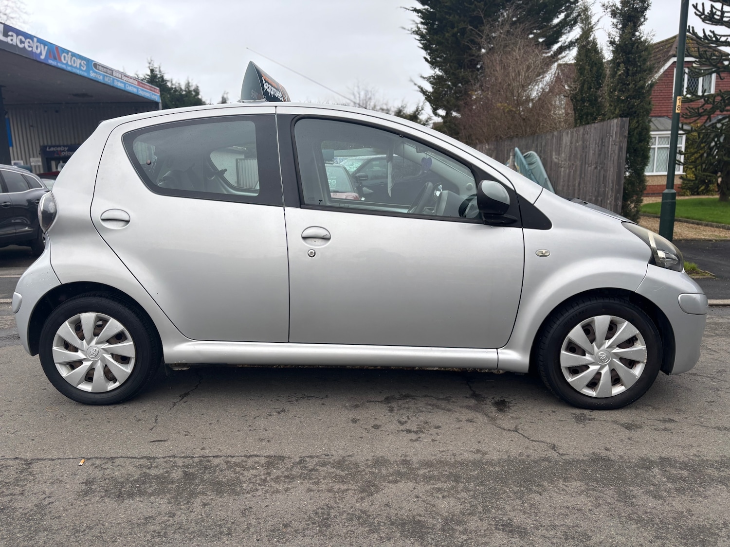 Used Toyota AYGO 2011 for sale - 77399277: Photo 23