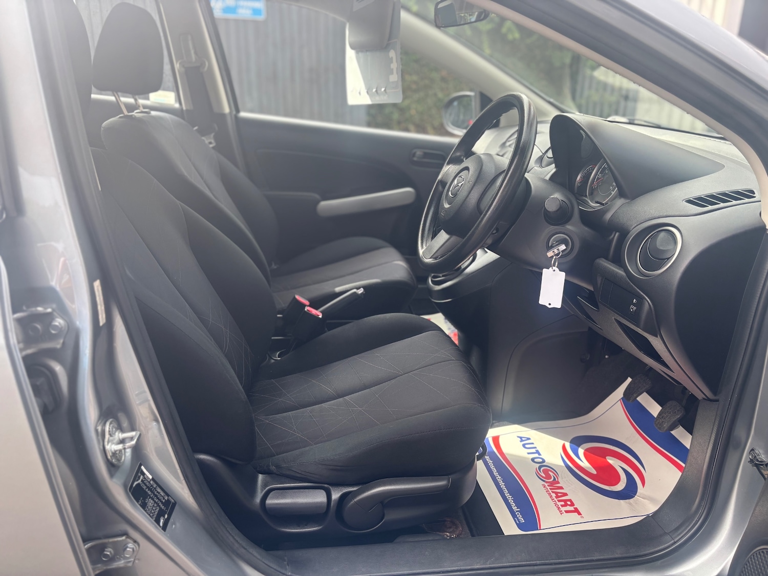 Used Mazda Mazda2 2013 for sale - 76367008: Photo 9