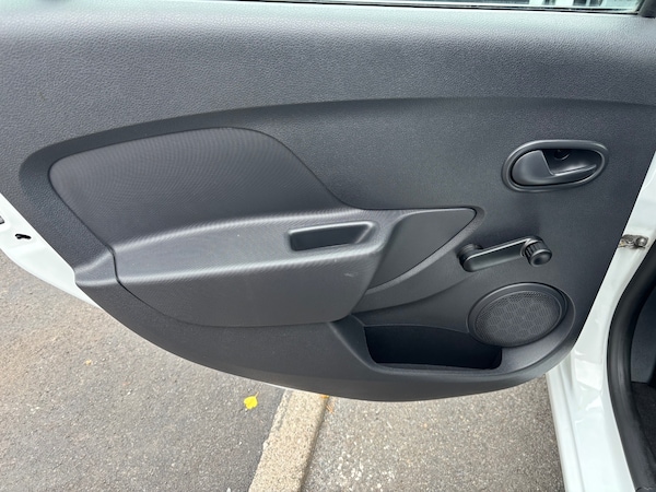 Used Dacia Sandero 2013 for sale - 76223225: Photo 18