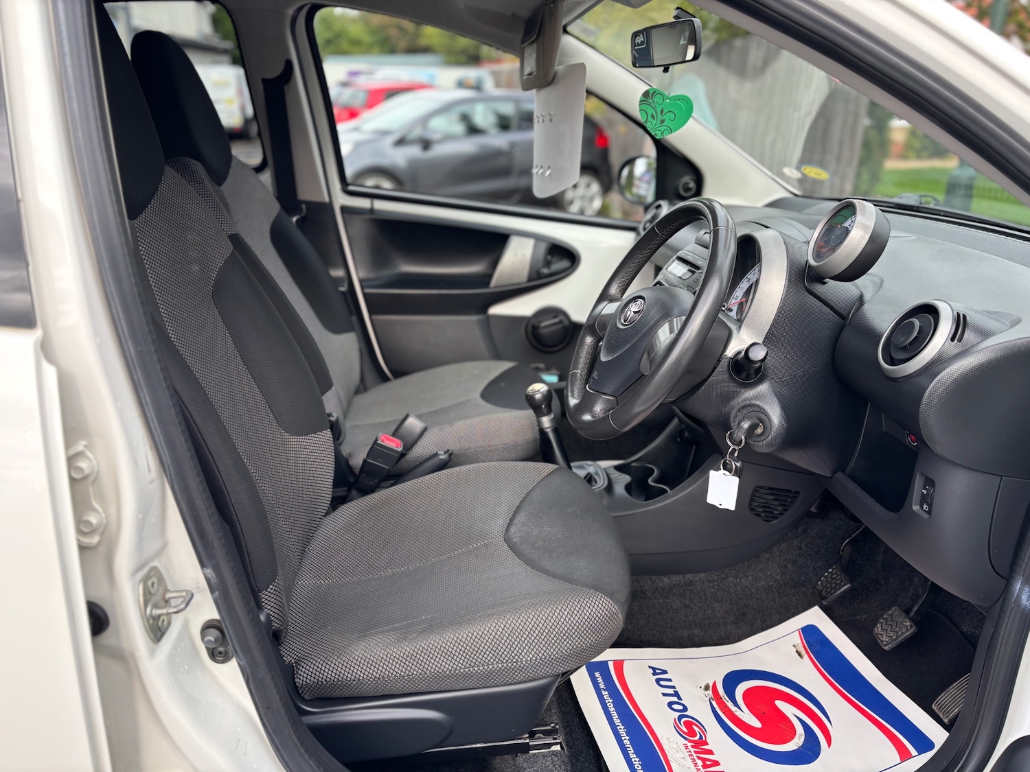 Used Toyota AYGO 2013 for sale - 76171477: Photo 9