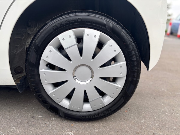 Used Toyota AYGO 2015 for sale - 76281664: Photo 11