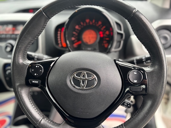 Used Toyota AYGO 2015 for sale - 76281664: Photo 8