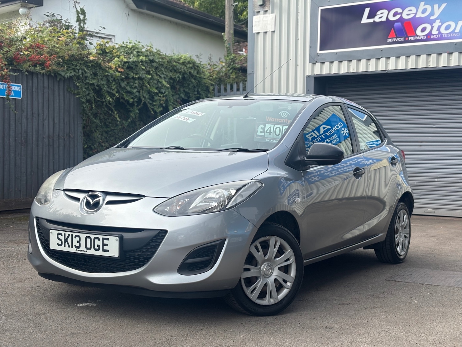 Used Mazda Mazda2 2013 for sale - 76070598: Photo 3