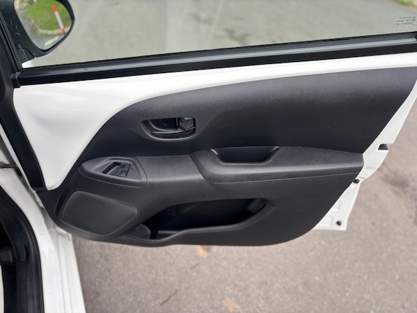 Used Toyota AYGO 2015 for sale - 76281427: Photo 7