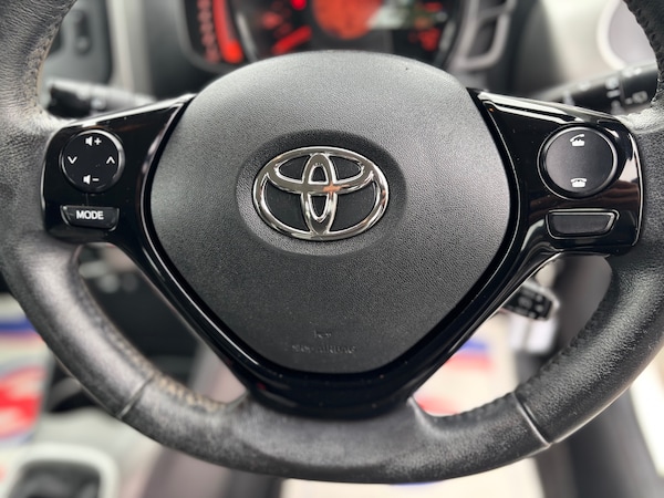 Used Toyota AYGO 2015 for sale - 76281427: Photo 8