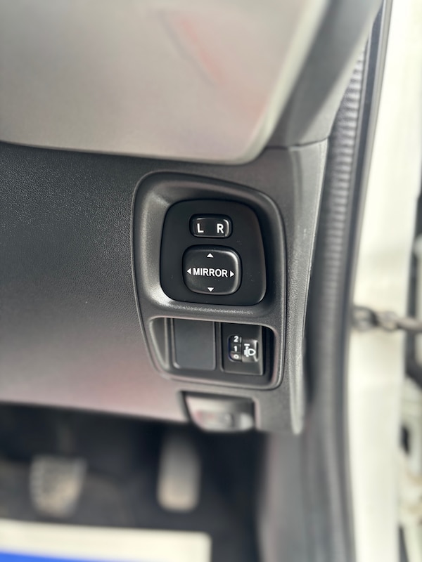 Used Toyota AYGO 2015 for sale - 76281427: Photo 9