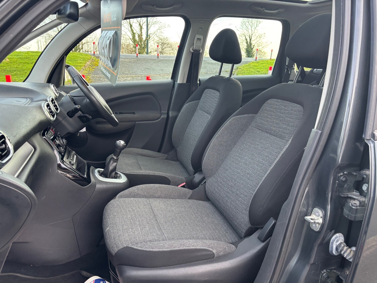 Used Citroen C3 Picasso 2016 for sale - 76935495: Photo 21