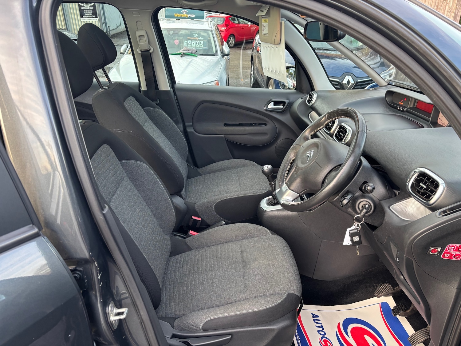 Used Citroen C3 Picasso 2016 for sale - 76935495: Photo 9