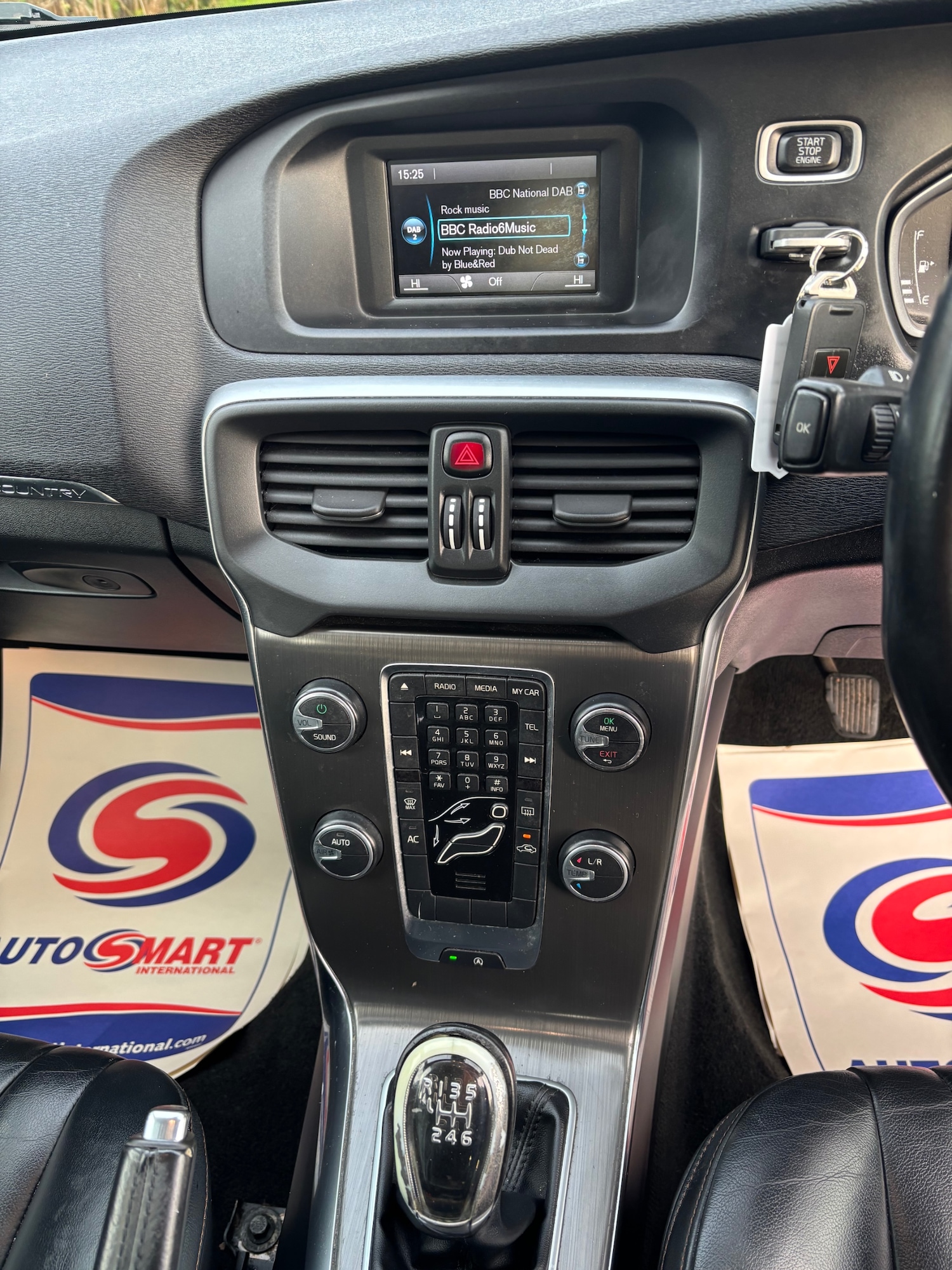 Used Volvo V40 2013 for sale - 76935492: Photo 10