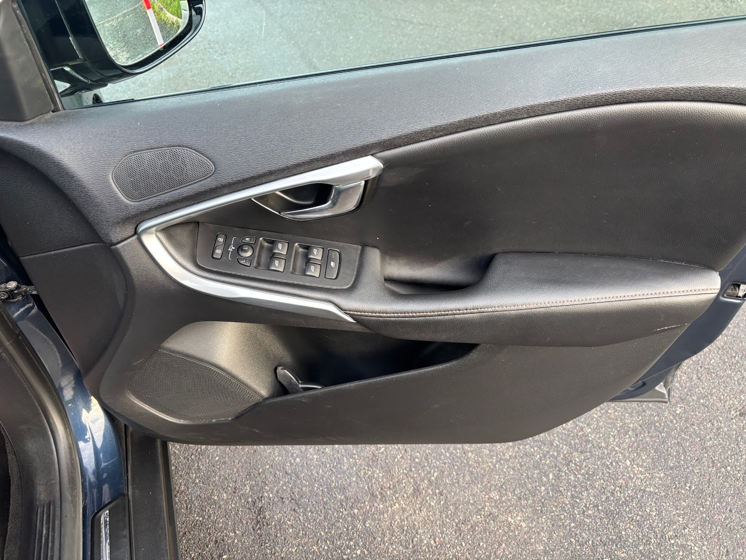 Used Volvo V40 2013 for sale - 76935492: Photo 12