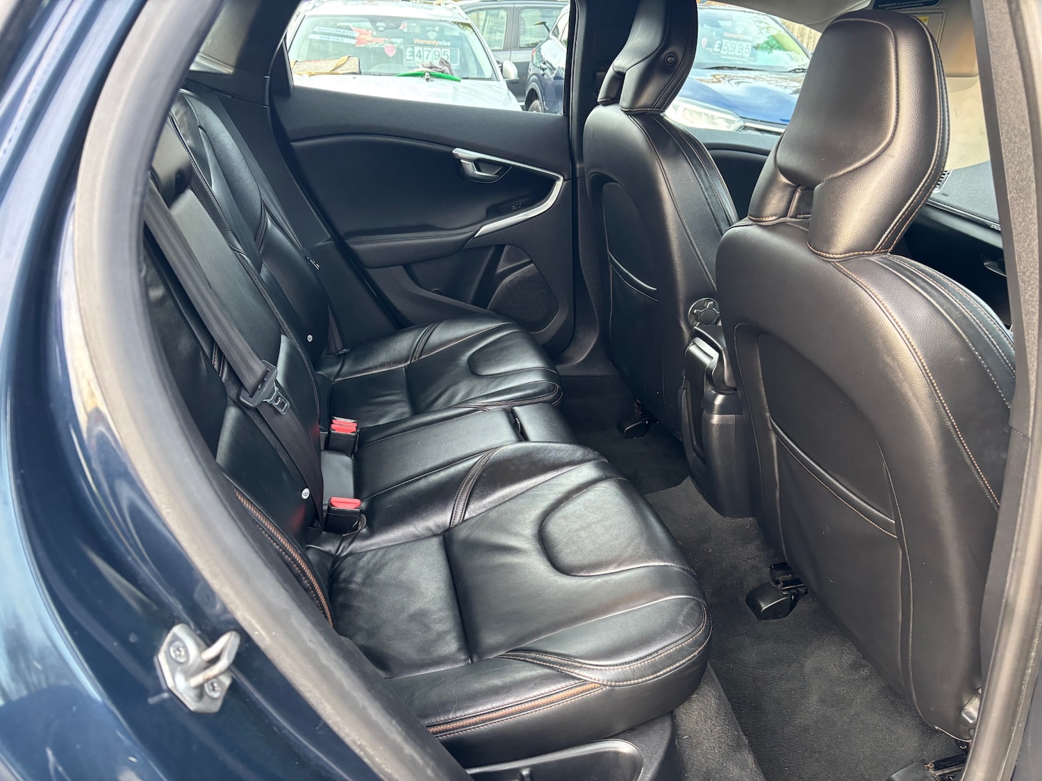 Used Volvo V40 2013 for sale - 76935492: Photo 8