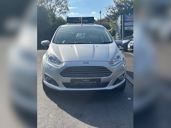 Used Ford Fiesta 2013 for sale - 76120469: Photo 2