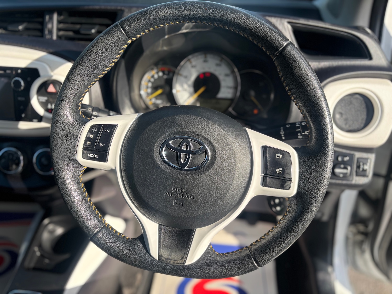 Used Toyota Yaris 2013 for sale - 76369421: Photo 11