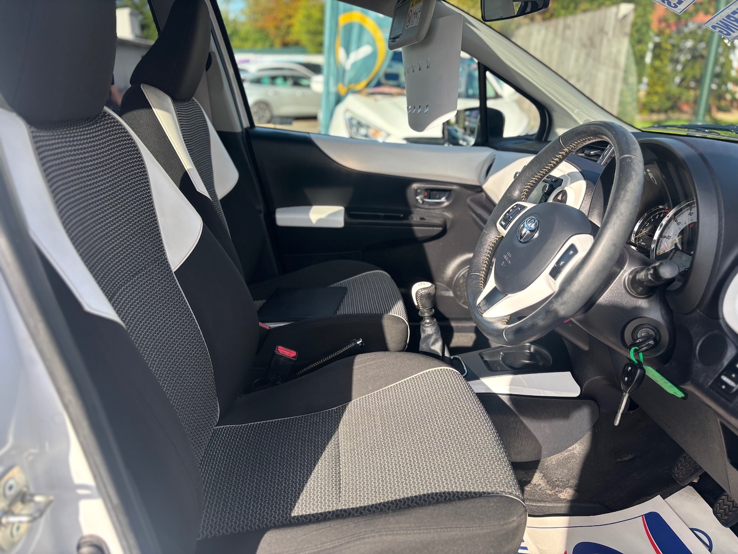 Used Toyota Yaris 2013 for sale - 76369421: Photo 9