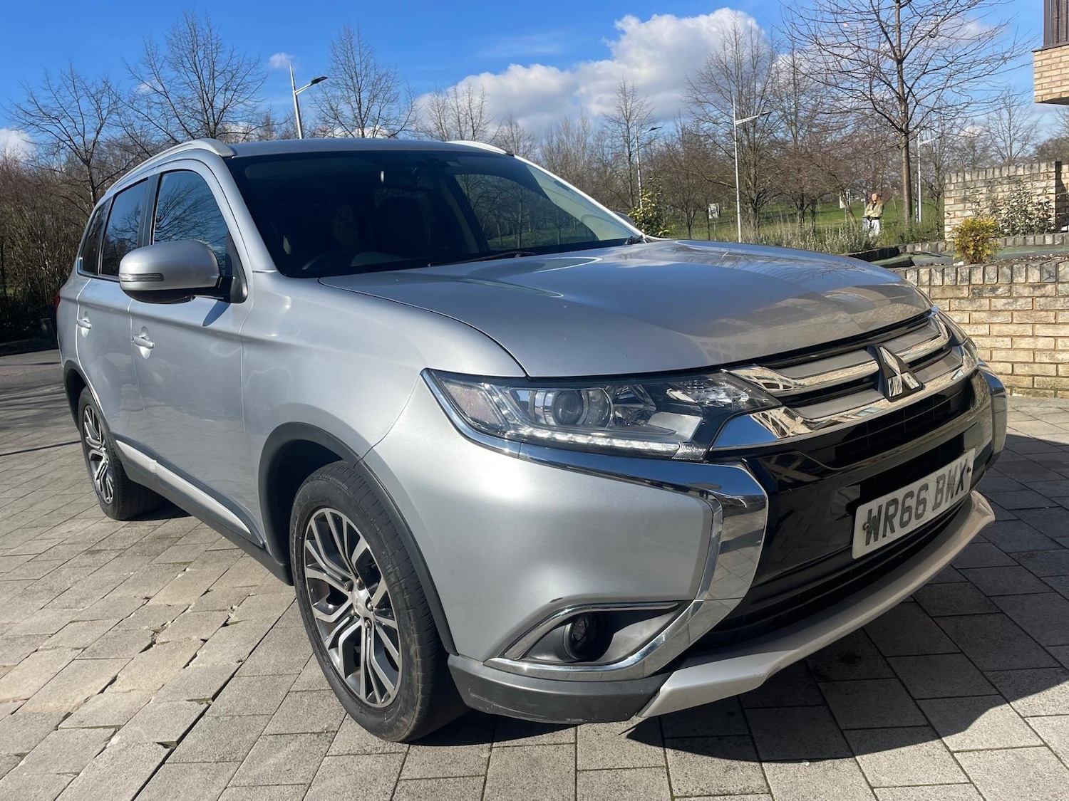 Used Mitsubishi Outlander 2016 for sale - 76887489: Photo 1