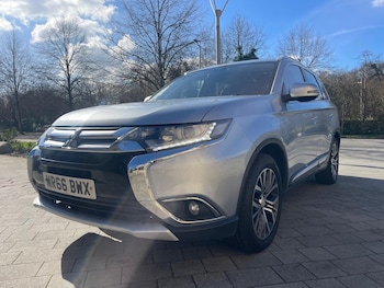 Used Mitsubishi Outlander 2016 for sale - 76887489: Photo