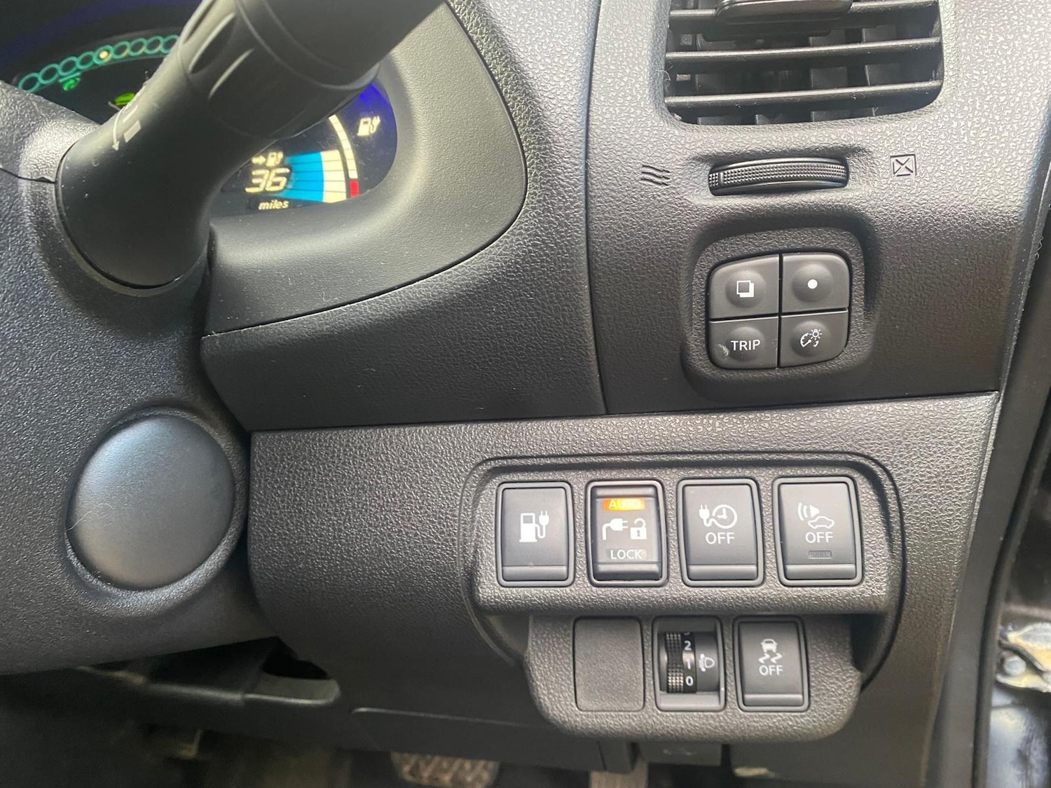 Used Nissan Leaf for sale - 77683986: Photo 15