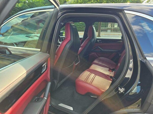 Used Porsche Cayenne 2018 for sale - 76072013: Photo 24