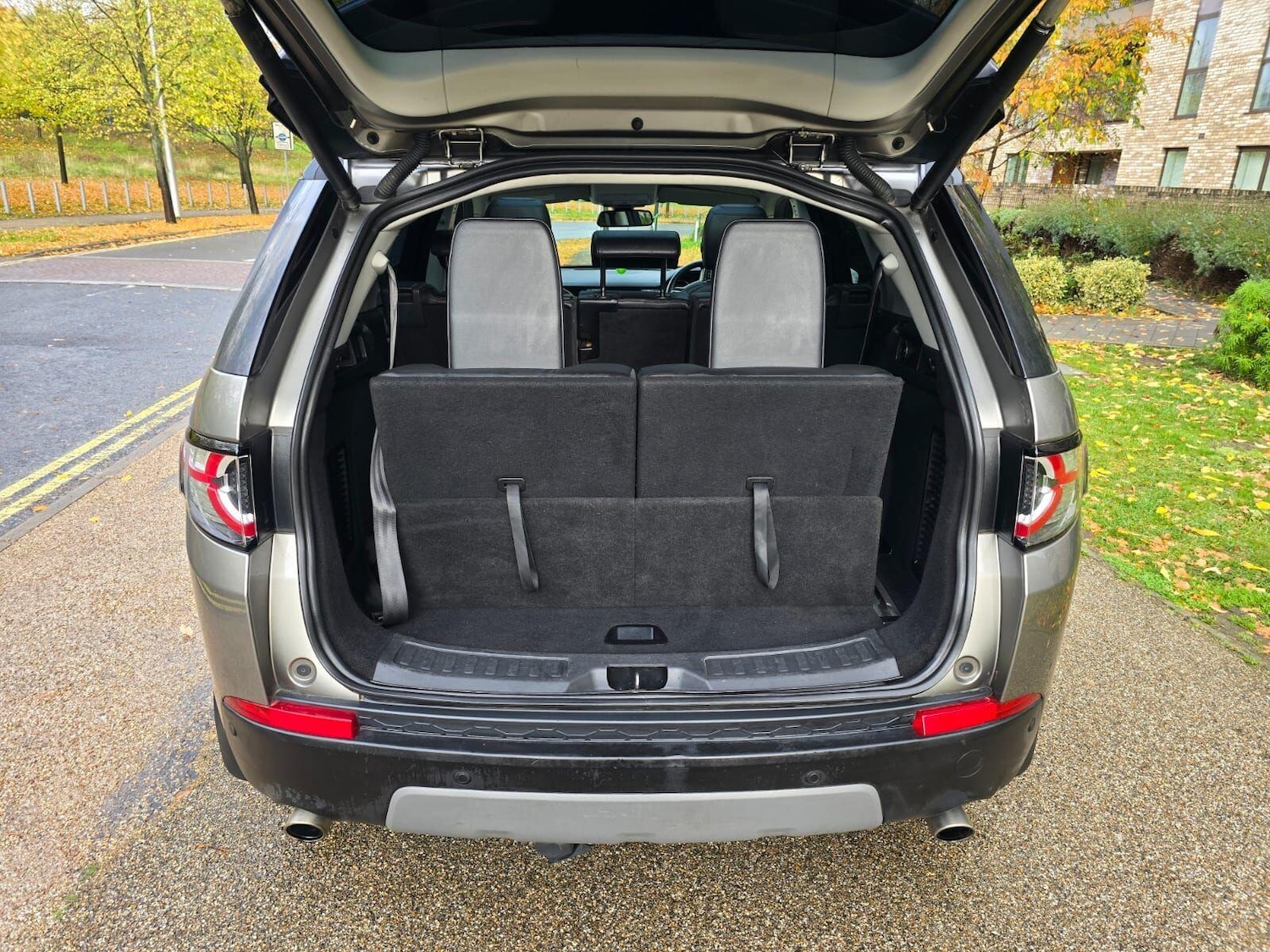 Used Land Rover Discovery Sport 2017 for sale - 76377265: Photo 18