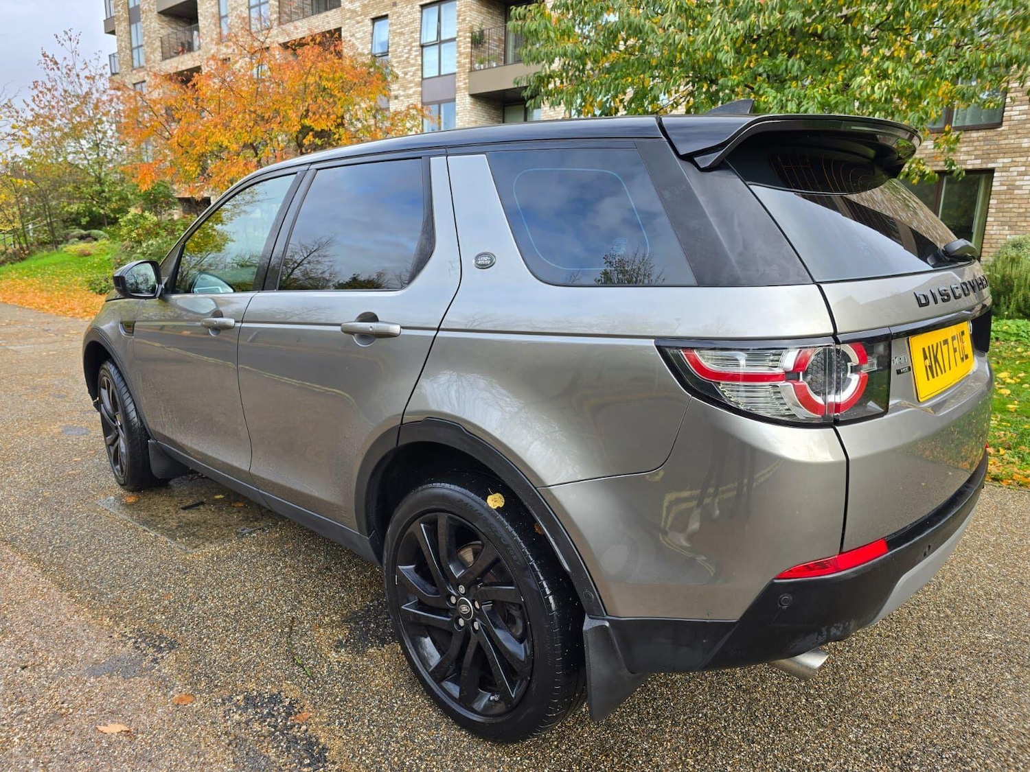 Used Land Rover Discovery Sport 2017 for sale - 76377265: Photo 3