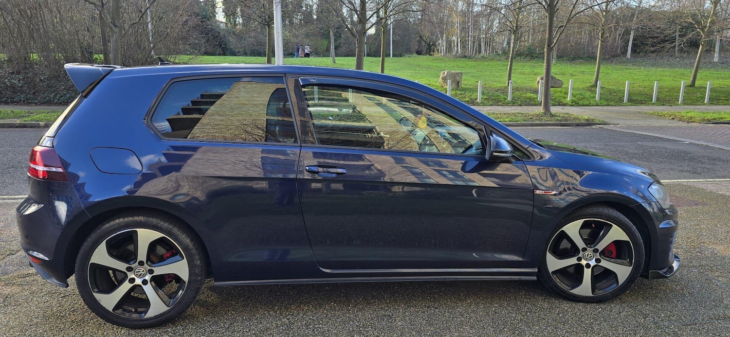 Used Volkswagen Golf 2014 for sale - 77040077: Photo 11