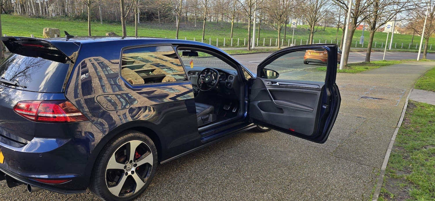 Used Volkswagen Golf 2014 for sale - 77040077: Photo 13