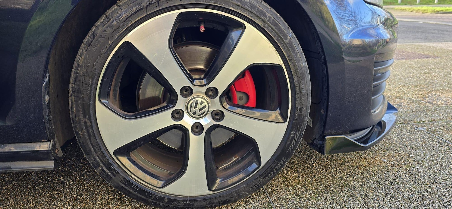 Used Volkswagen Golf 2014 for sale - 77040077: Photo 26