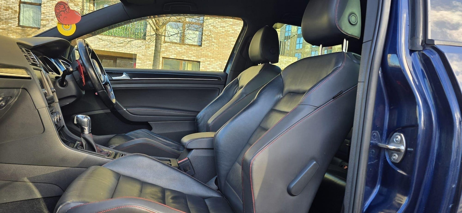 Used Volkswagen Golf 2014 for sale - 77040077: Photo 32