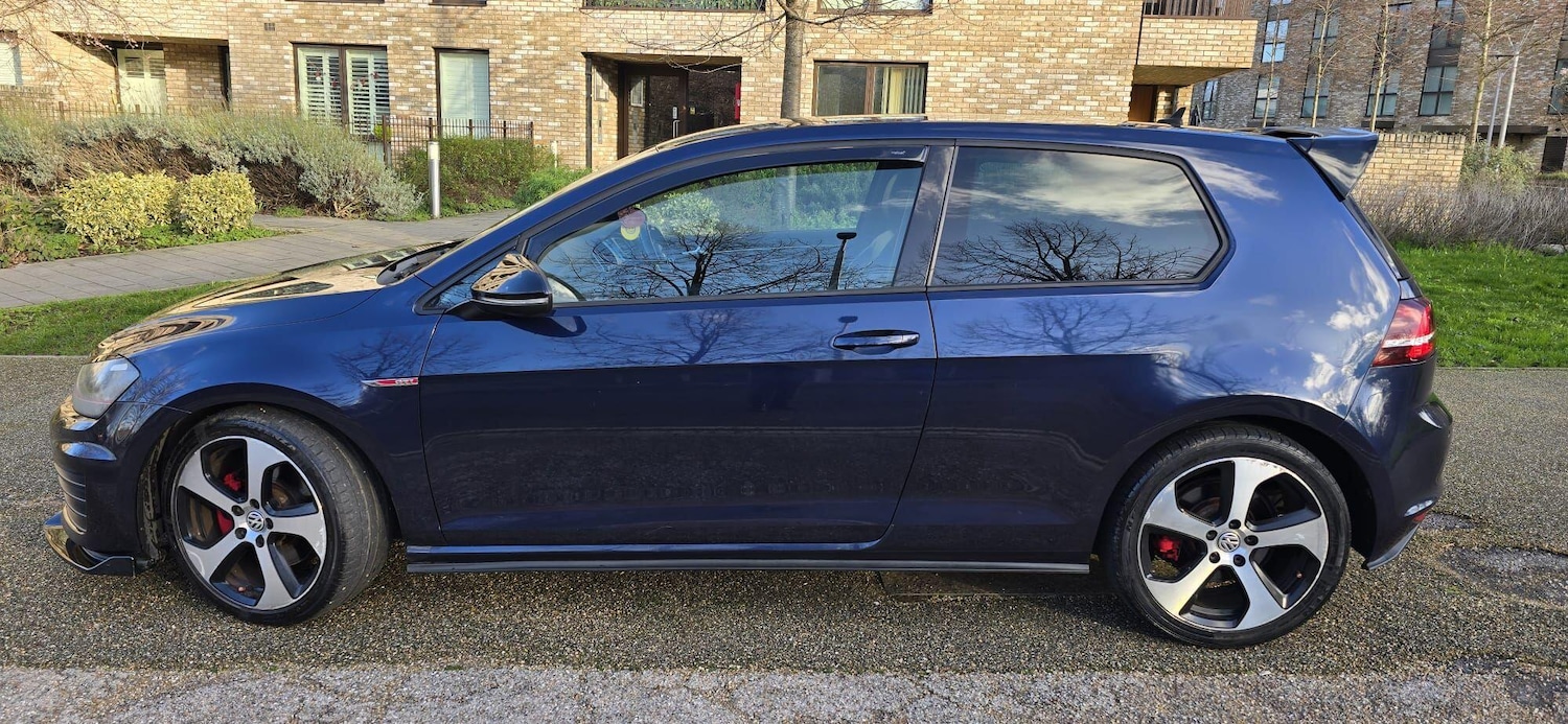 Used Volkswagen Golf 2014 for sale - 77040077: Photo 8