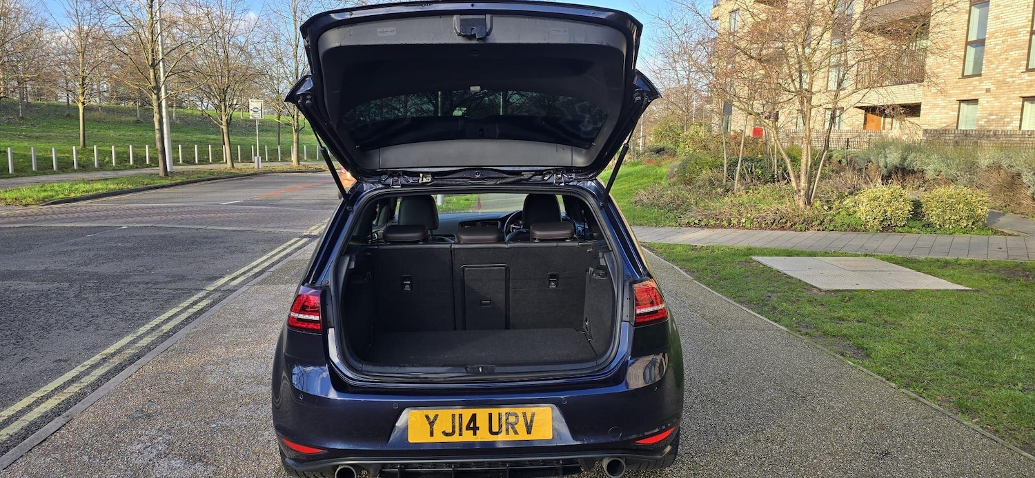 Used Volkswagen Golf 2014 for sale - 77040077: Photo 9