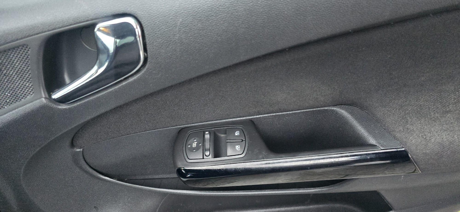 Used Vauxhall Corsa 2011 for sale - 78136908: Photo 14