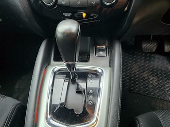 Used Nissan Qashqai 2016 for sale - 76295924: Photo 2