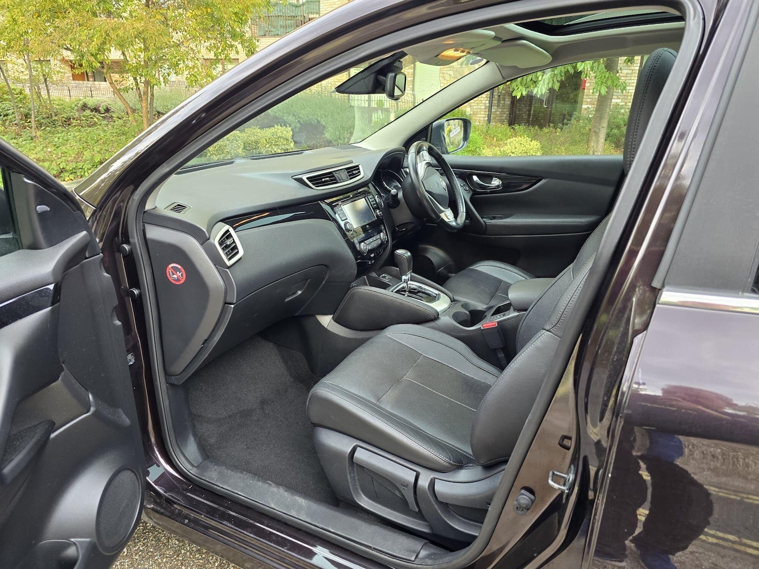 Used Nissan Qashqai 2015 for sale - 76136533: Photo 10