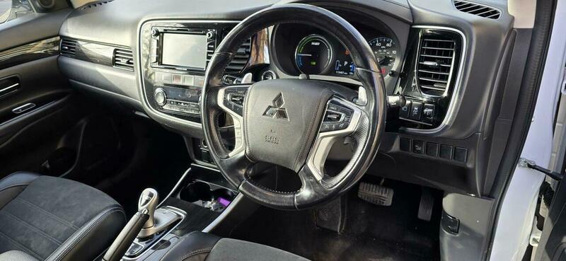 Used Mitsubishi Outlander 2017 for sale - 77769115: Photo 8