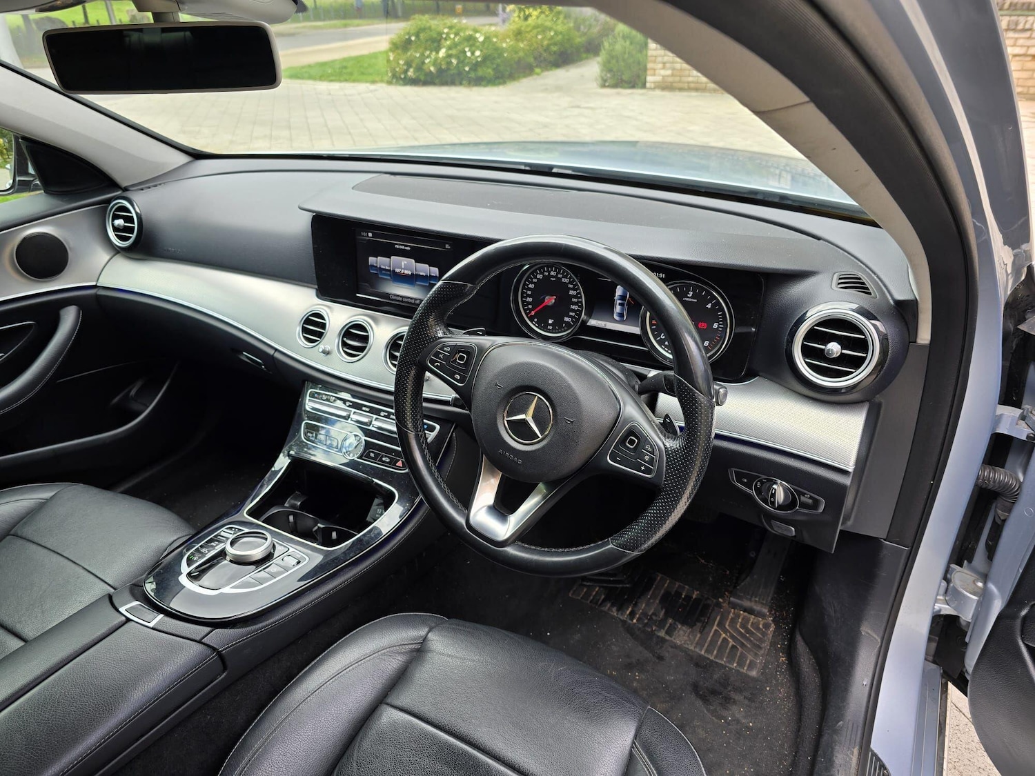 Used Mercedes-Benz E Class for sale - 77267069: Photo 10