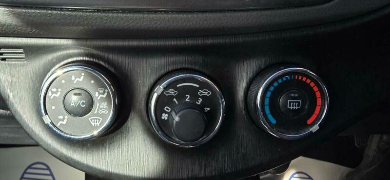 Used Toyota Yaris for sale - 77958092: Photo 16