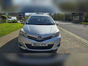 Used Toyota Yaris 2012 for sale - 77958092: Photo