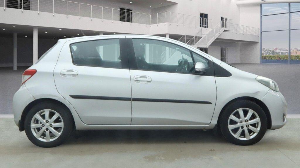 Used Toyota Yaris 2012 for sale - 77908988: Photo 3