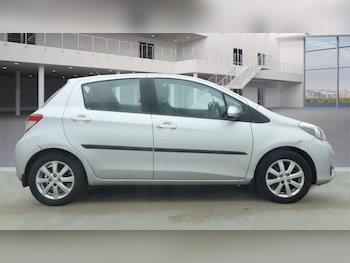 Used Toyota Yaris 2012 for sale - 77908988: Photo