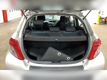 Used Toyota Yaris 2012 for sale - 77908988: Photo