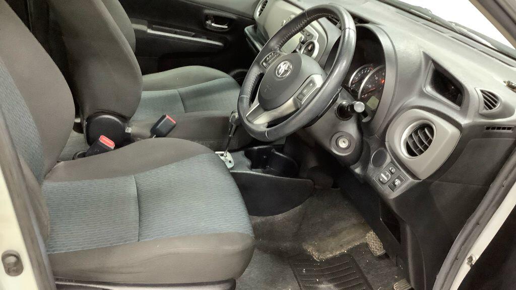 Used Toyota Yaris 2012 for sale - 77908988: Photo 6