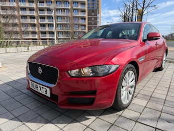 Used Jaguar XE 2018 for sale - 77924966: Photo