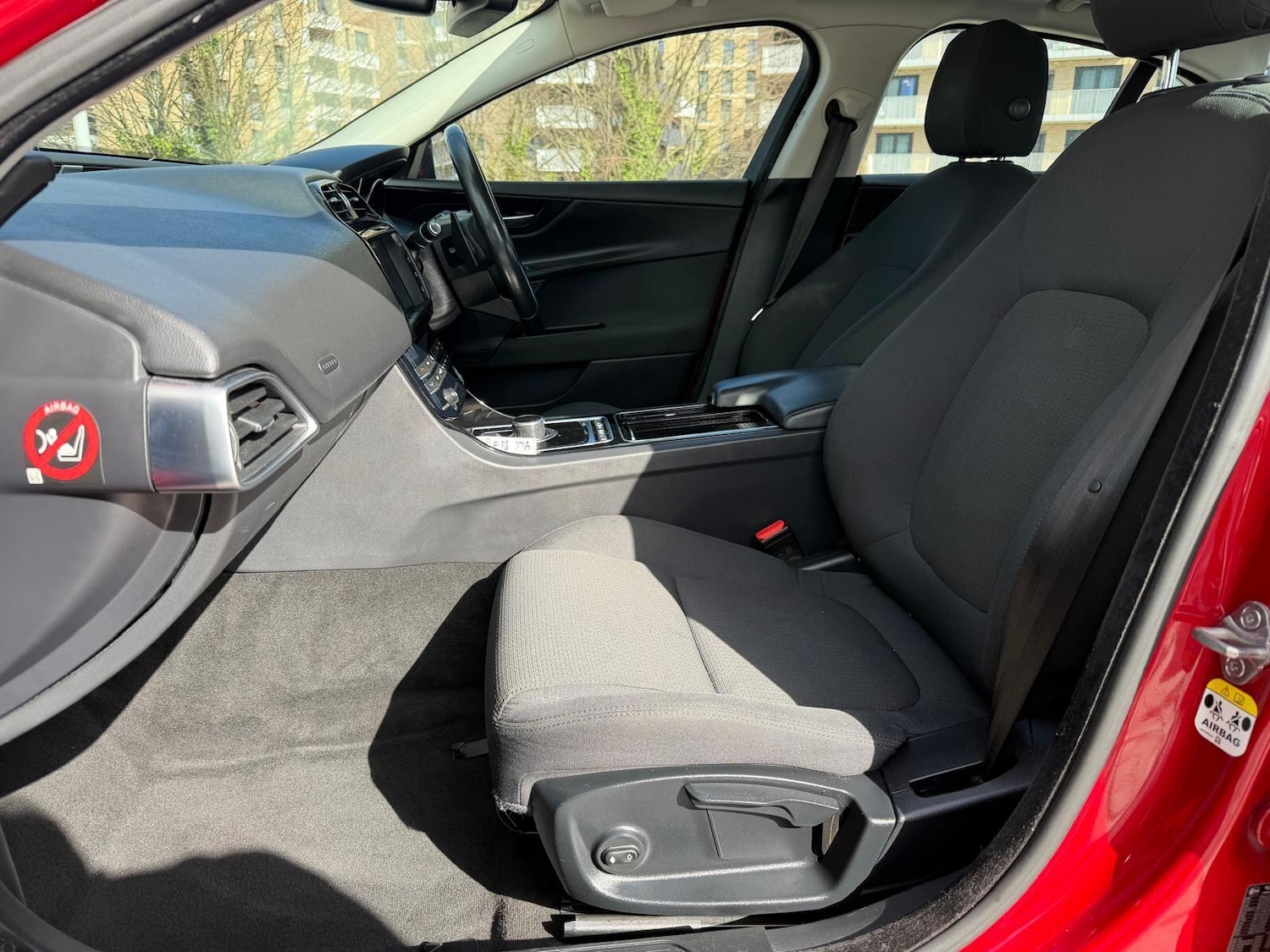 Used Jaguar XE 2018 for sale - 77924966: Photo 26